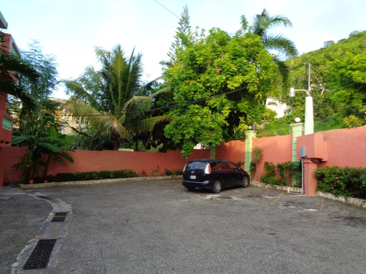 Tropical Court Hotel Montego Bay Eksteriør bilde