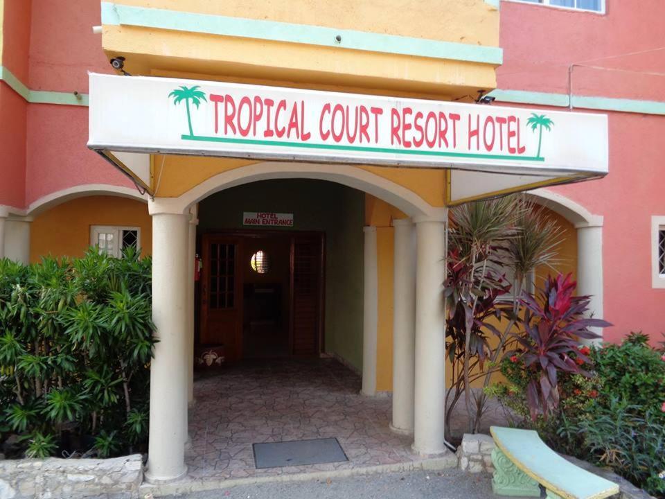 Tropical Court Hotel Montego Bay Eksteriør bilde